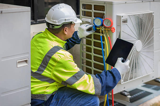 Professional Hvac technician working in Bergenfield, NJ